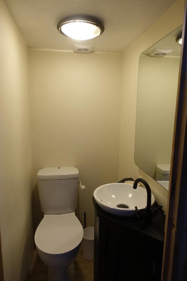 Shed End, In 18th Century Mill Bd20 8en Holiday home *